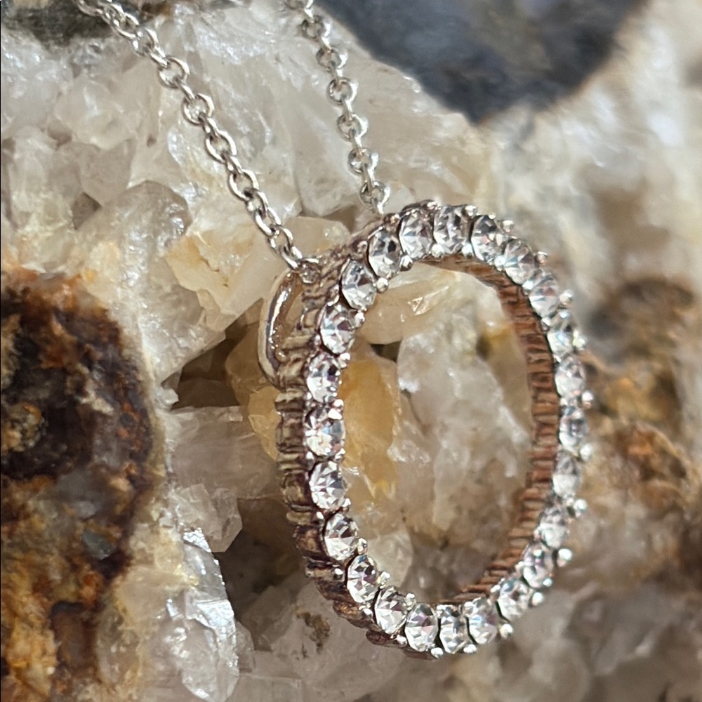 Avon Eternity SilverTone Faux Diamond Circle Pendant Necklace | NIB N28
